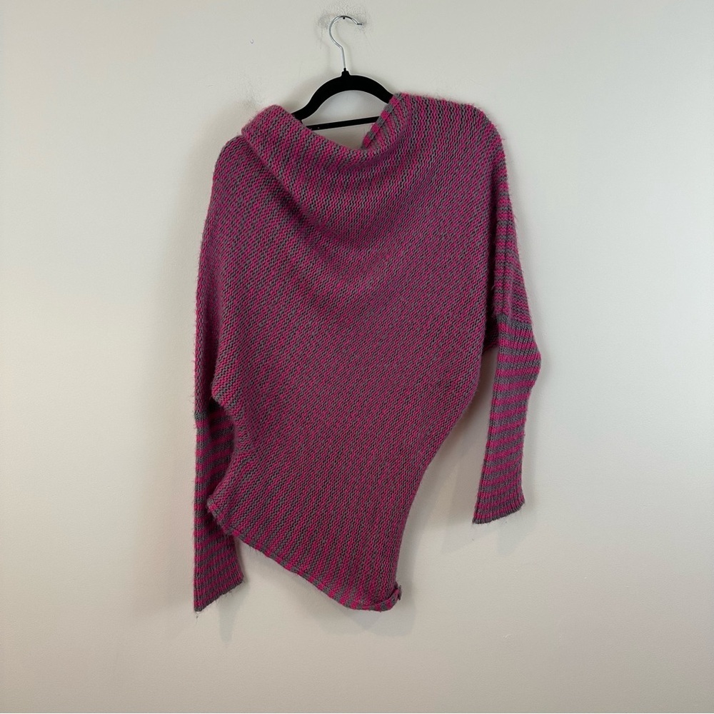Wooden Ships Pink and Gray Striped Sweater With Asymmetrical Hem Size S/M